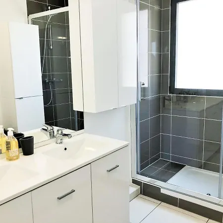 Villa 7 Maison Mitoyenne Moderne Quartier Aiguillon